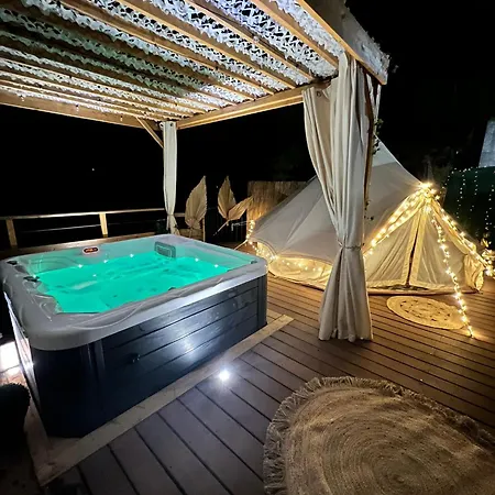 Tente Mfg Chez C&c, Exclusivement Reservee Aux Adultes Luxury tent *